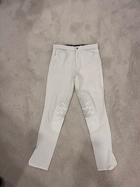 Women’s Light Gray Riding Breeches with Knee Grip